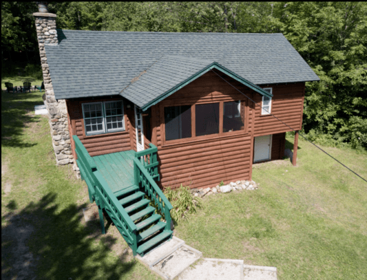 Pine Hill Cabin, Hot Tub, old stone fireplace on 18 acres