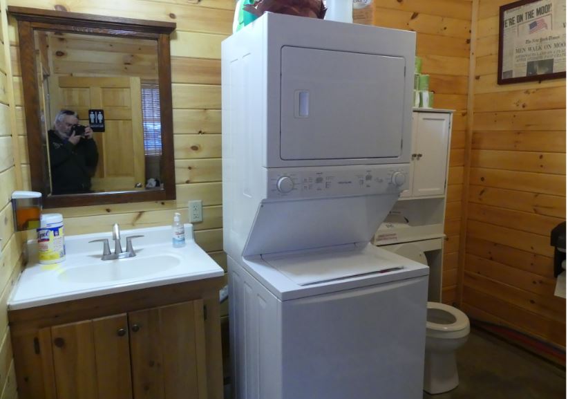 10.	Welcome Center washer-dryer