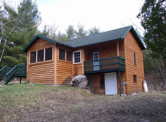 2.	Pine Hill Cabin