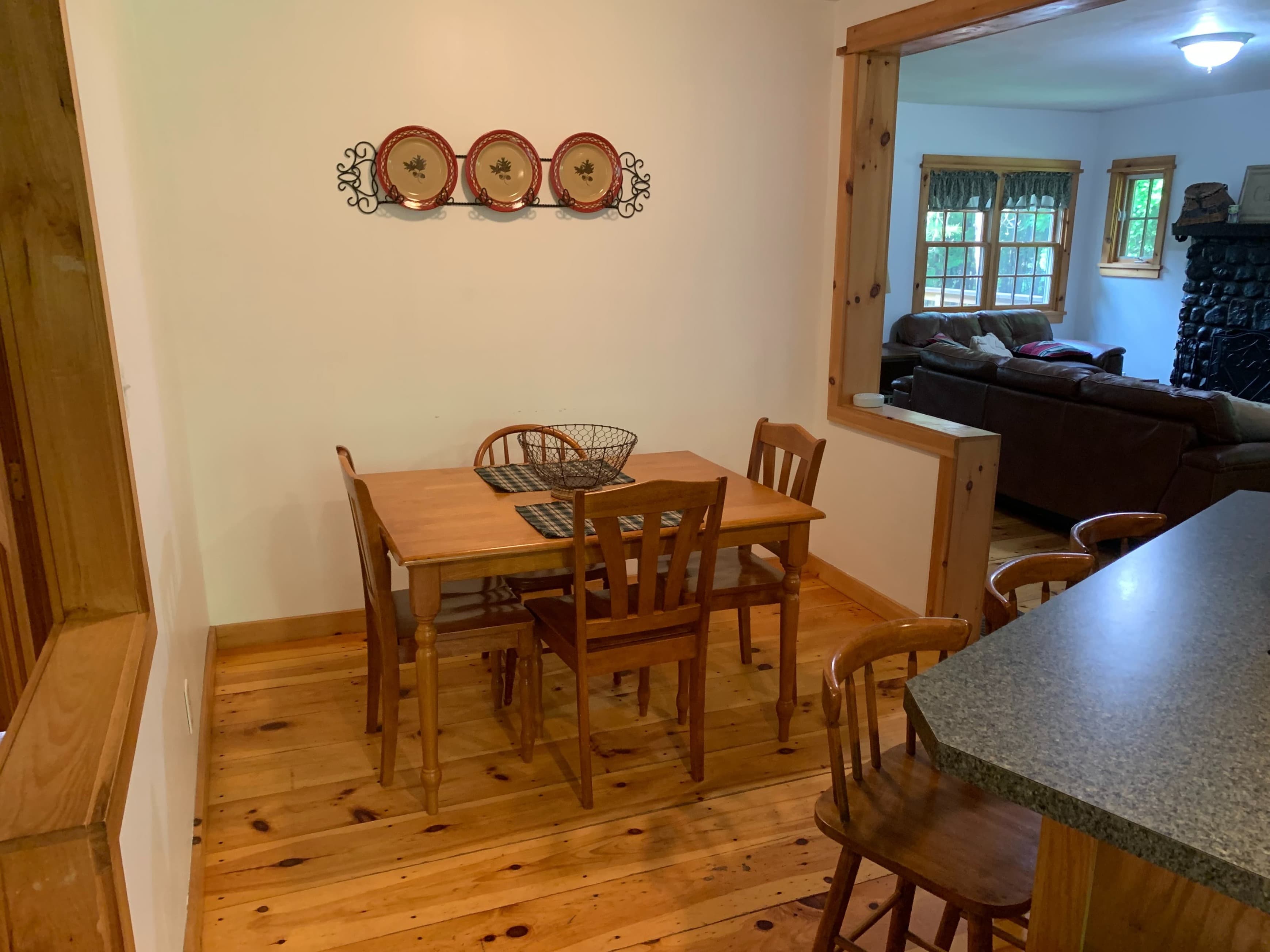 15.	Dining Room
