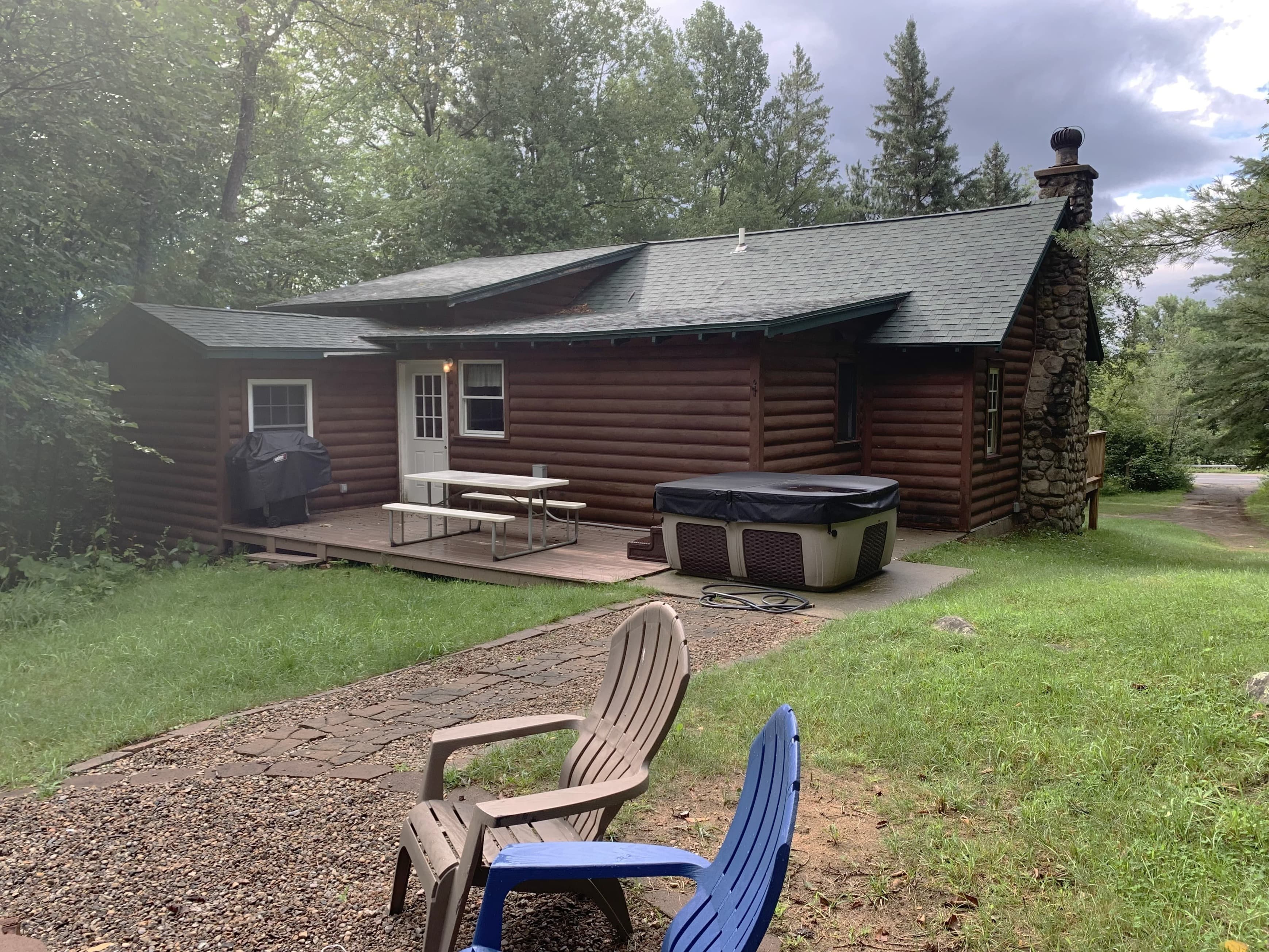 7.	Pine Hill Cabin